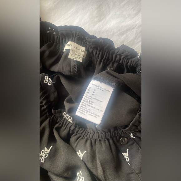 American Eagle Outfitters Black Ruffled 3/4 Sleeve Blouse – Size M - Picture 7 of 7